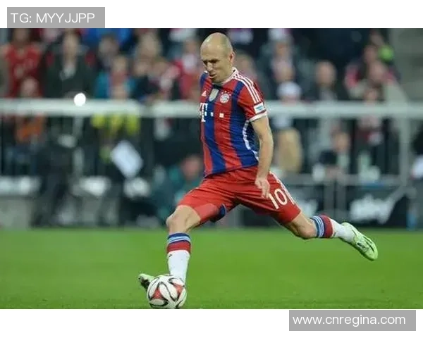 姓艾的足球明星们的辉煌成就与传奇故事探秘